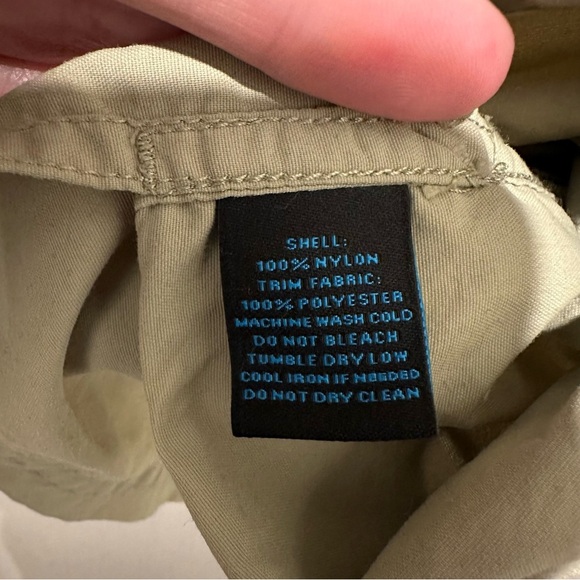 Eastern Mountain Sports‎ Mens Shirt S Olive Green Long Sleeve Button up Vented - Picture 8 of 10